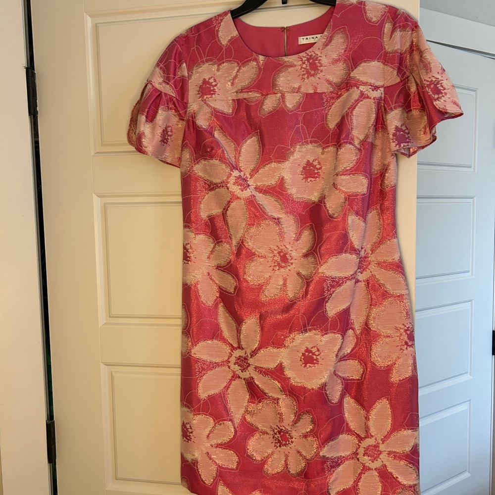 Trina Turk Pink w/ White Floral Short Sleeve Shift Dress Size 6